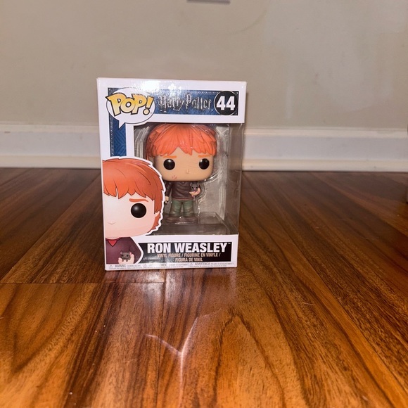 HARRY POTTER RON WEASLEY FUNKO POP - Picture 1 of 4